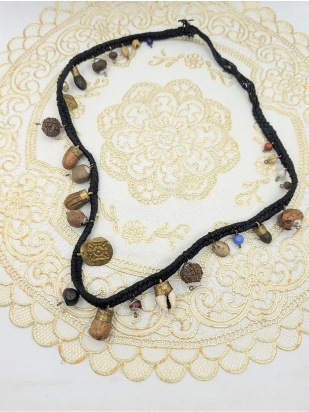 VTG Himalayan Nepalese Shaman talisman Necklace Rope shell nuts Beaded